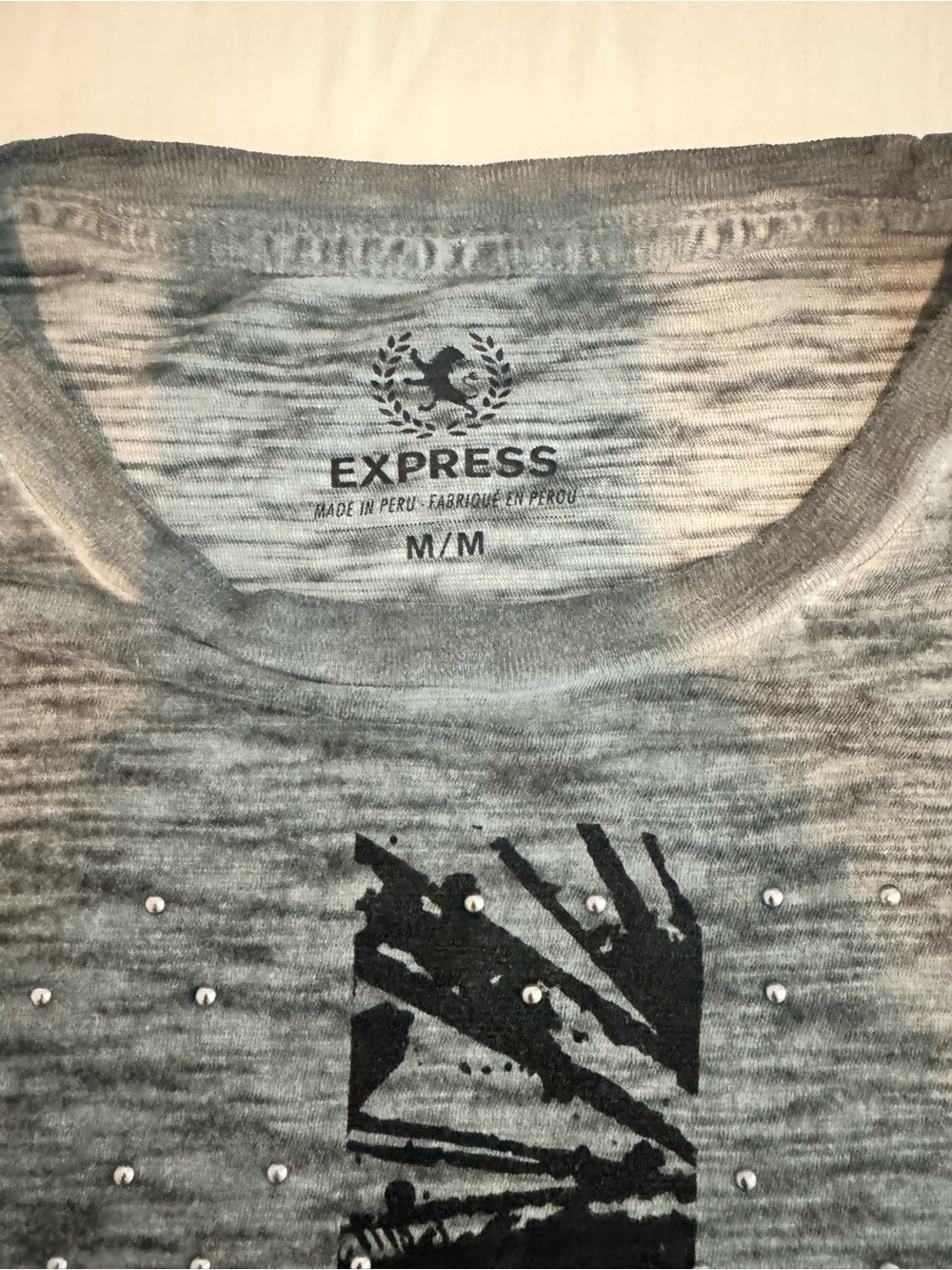 Express Women’s Gray Short-Sleeve Tee with Black Cross Graphic - Picture 3 of 6